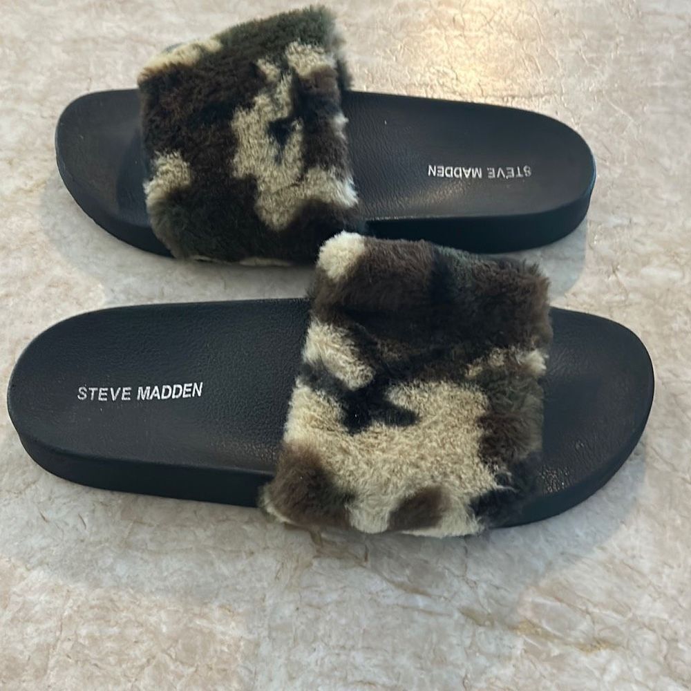Steve Madden Camo Fuzzy Slides - image 3
